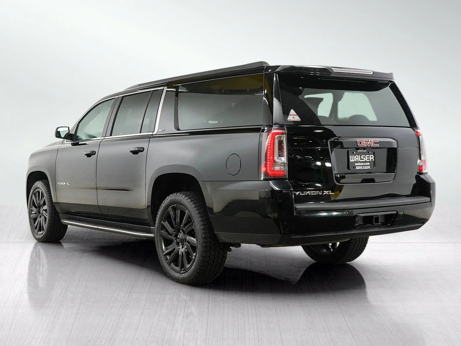 Used 2019 Onyx Black GMC SLT image 4