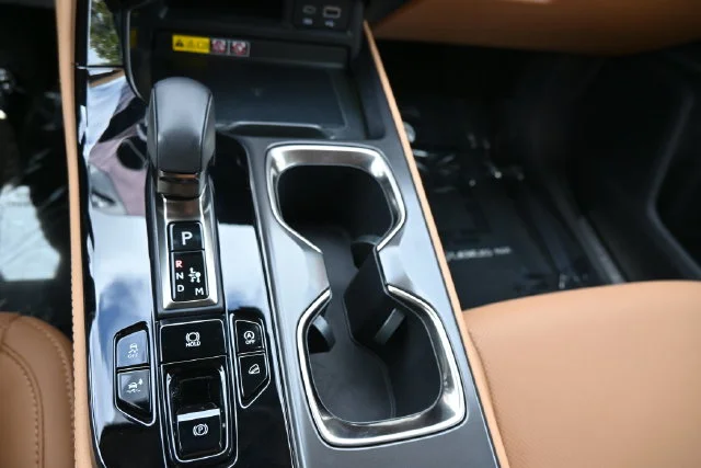 2026 Lexus NX 350 - Photo 35
