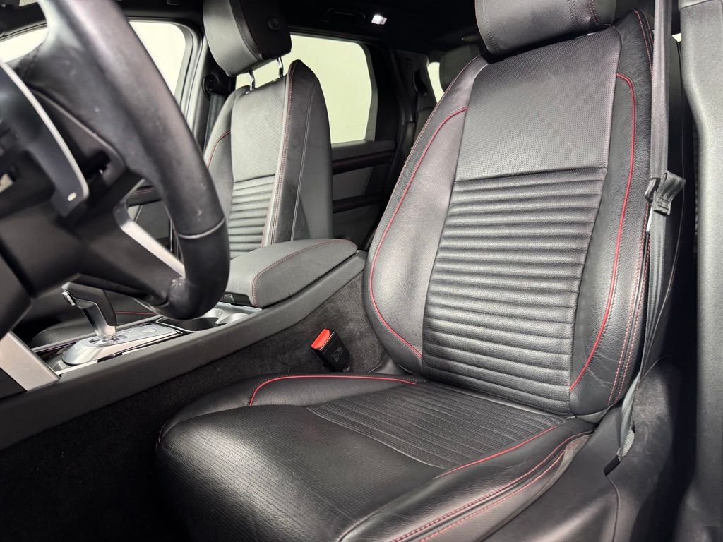 Used 2022 Fuji White Land Rover S R-Dynamic image 13