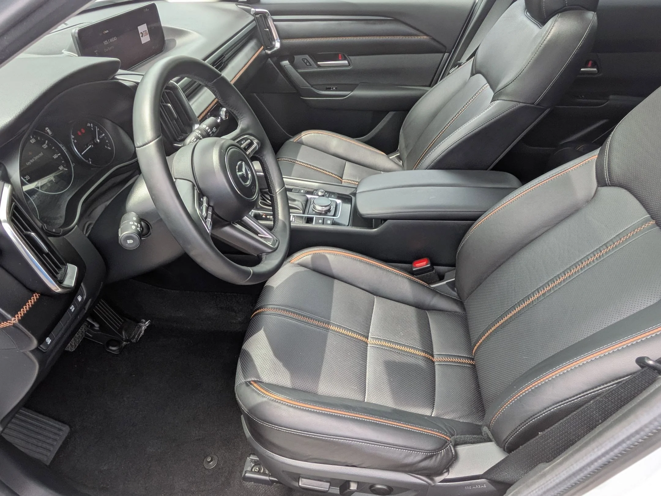 Used 2025 Wind Chill Pearl Mazda Premium Plus image 11