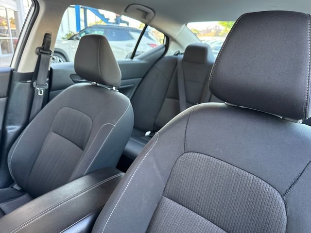 Used 2025 White Nissan SV FWD image 32
