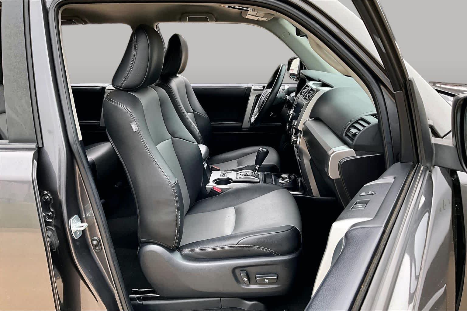 Used 2021 Magnetic Gray Metallic Toyota SR5 Premium image 9