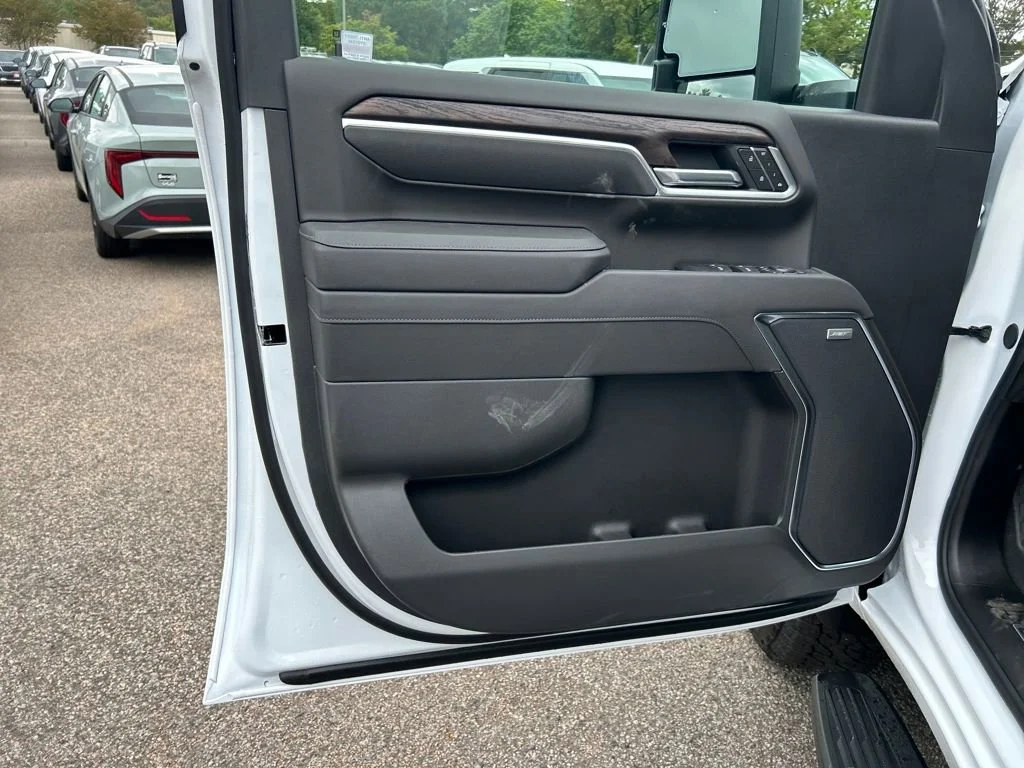 2026 GMC Sierra 2500HD SLT - Photo 11