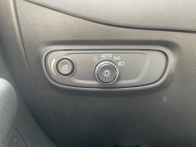 Used 2022 Summit White Chevrolet LT image 14