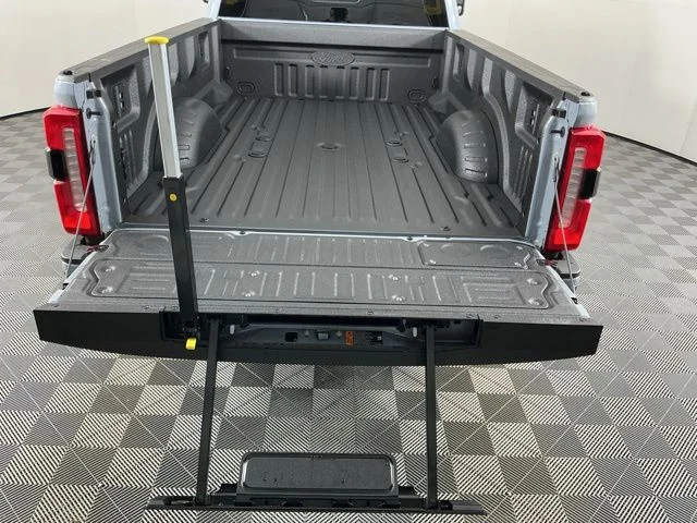 New 2026 Glacier Gray Metallic TriCoat Ford Lariat image 8