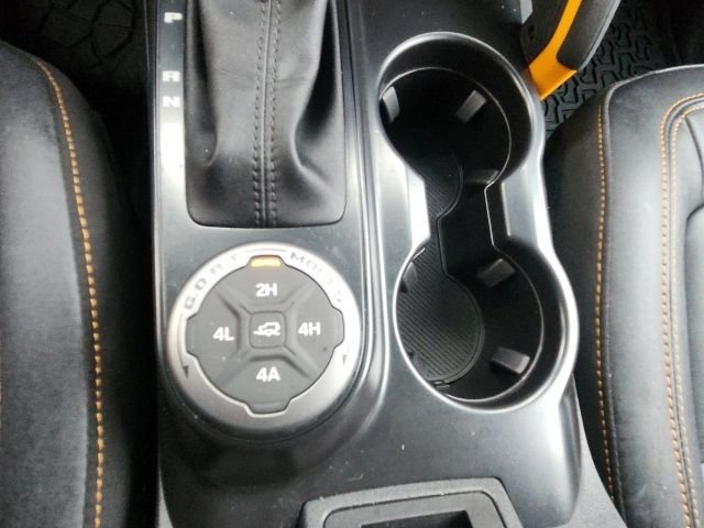 Used 2024 White Ford Badlands image 30