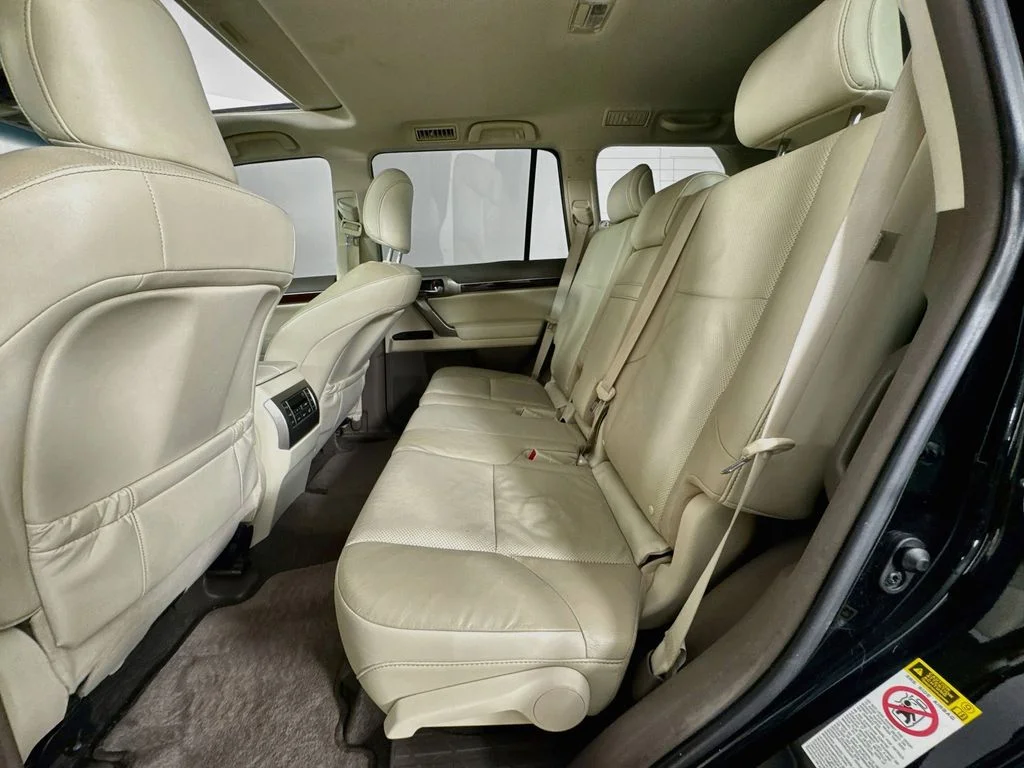 Used 2016 Black Onyx Lexus 460 image 32