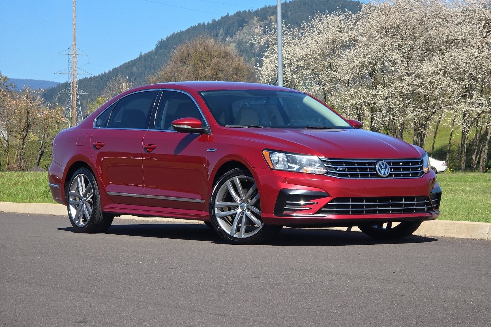 2017 Volkswagen Passat R-Line