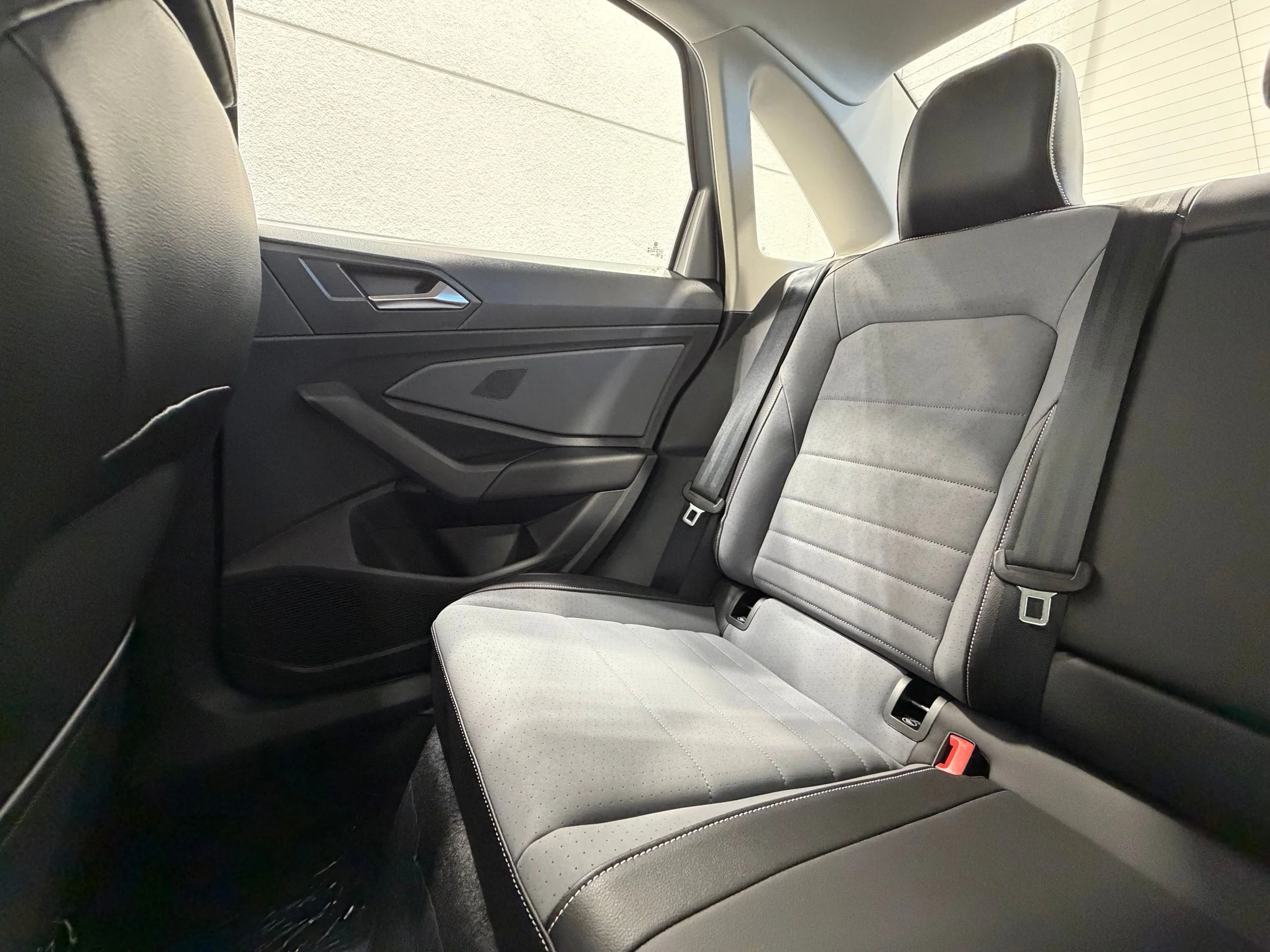 New 2026 Silver Volkswagen 1.5T SE image 32