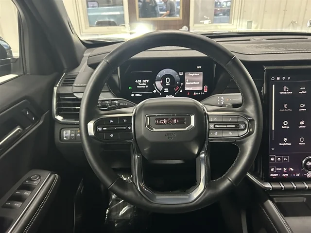 Used 2025 GRAY GMC FWD Elevation image 26
