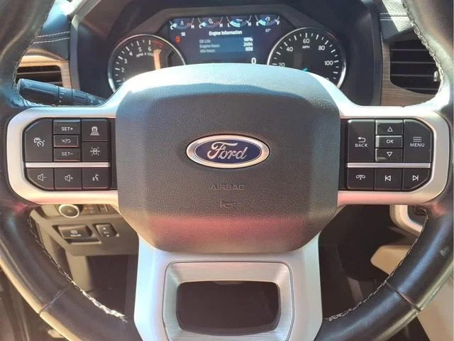 Used 2024  Ford Limited image 16