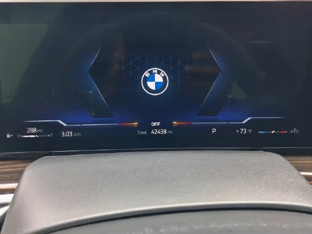 Used 2025 Gray BMW xDrive40i image 16
