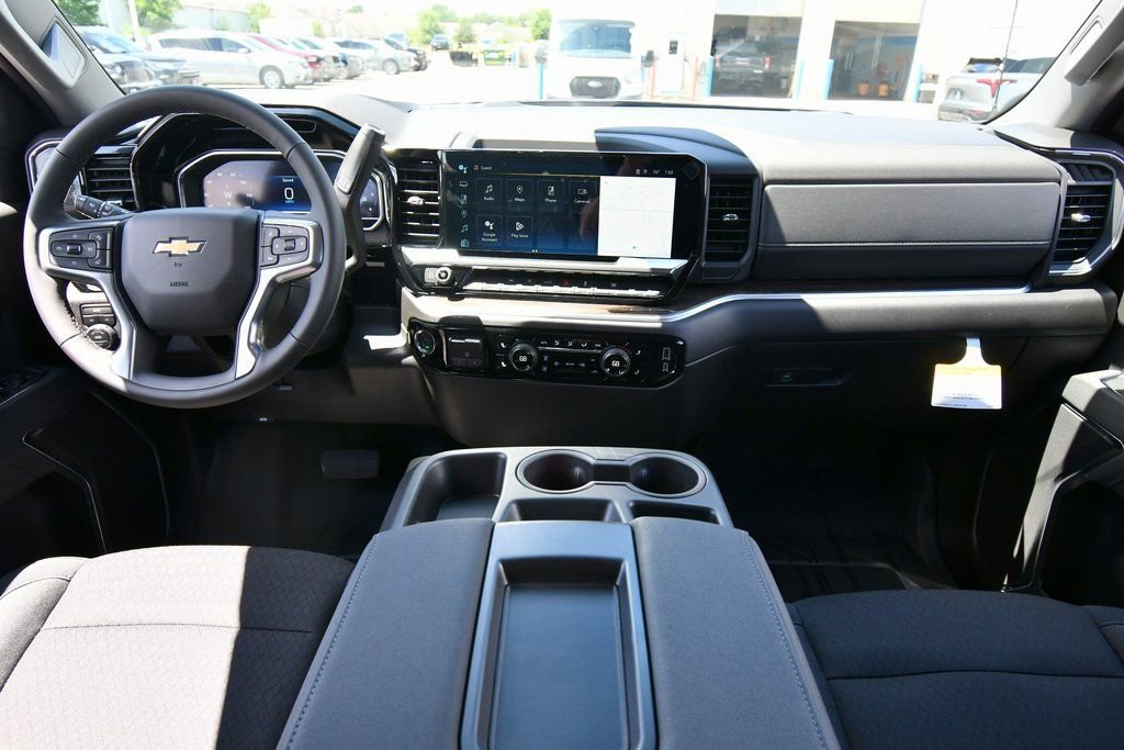 2025 Chevrolet Silverado 1500 LT - Photo 15