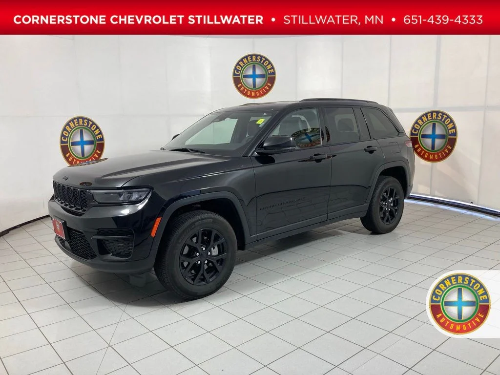 2025 Jeep Grand Cherokee Altitude 4x4's photo
