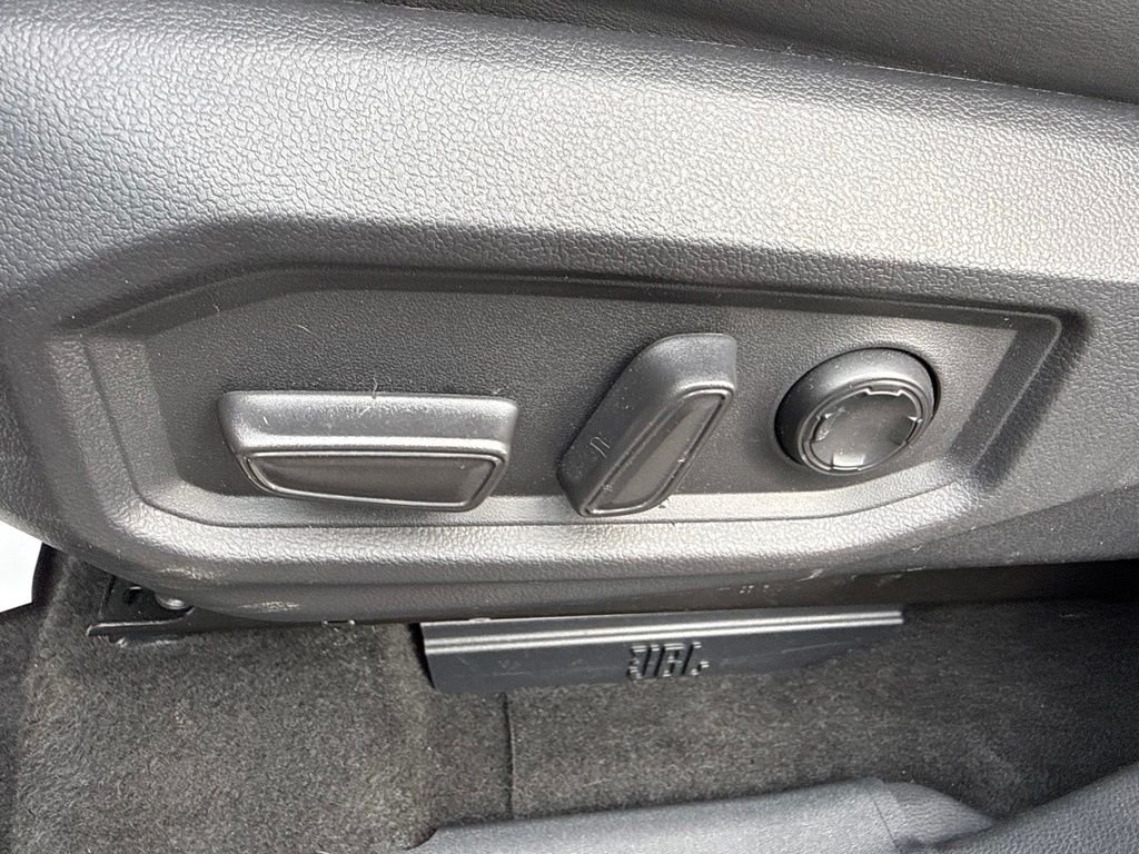 Used 2022 White Toyota Capstone image 26