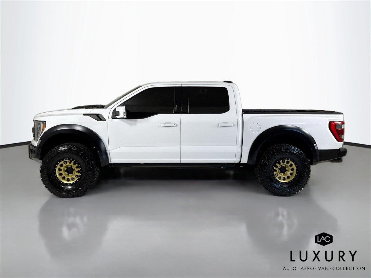 Used 2023 Oxford White Ford Raptor R | Carbon Int | Upgraded Wheels image 9