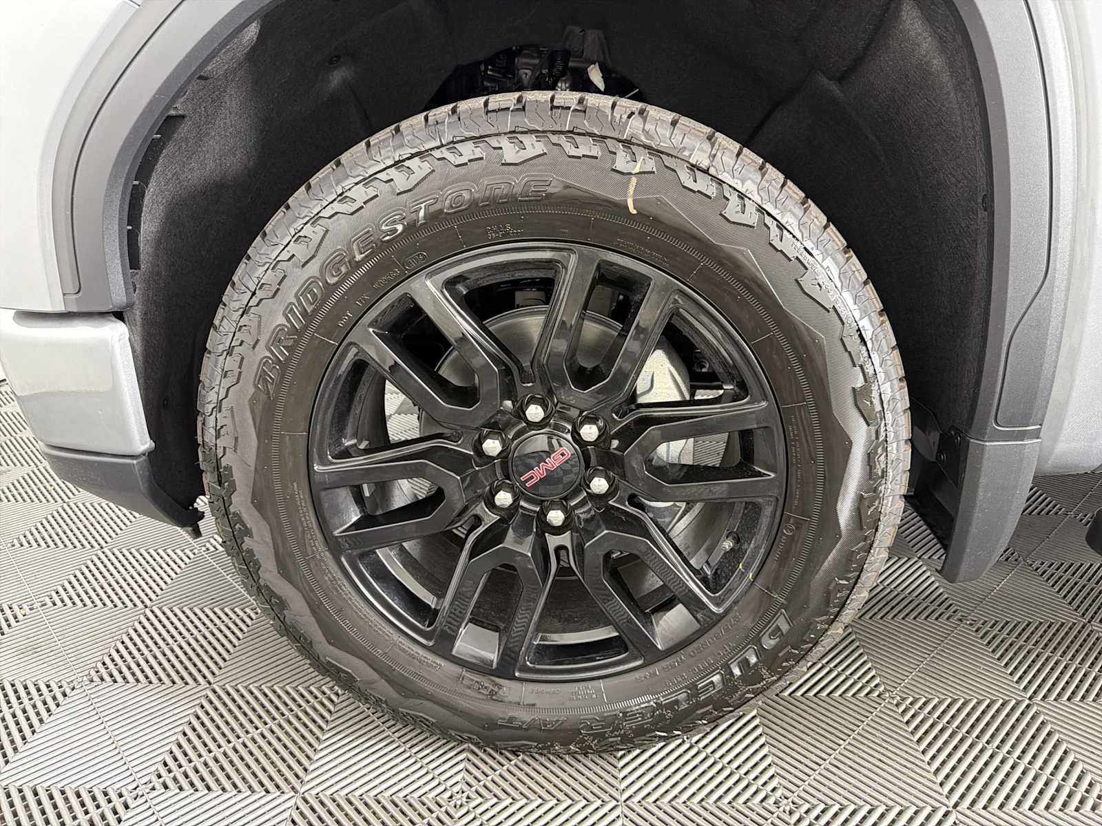New 2026 Sterling Metallic GMC Elevation image 8