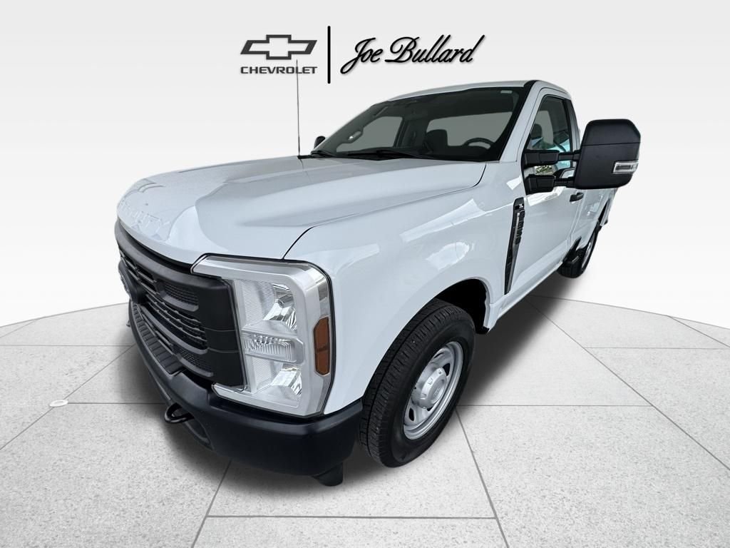 Used 2024 White Ford XL image 9