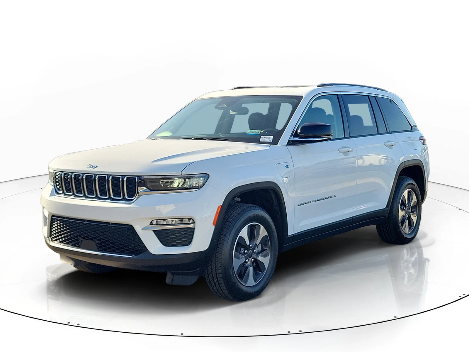 Certified Used 2022 White Jeep 4xe image 8