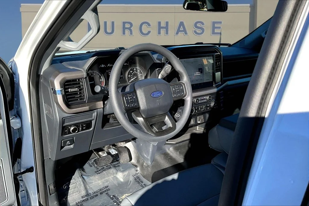 New 2026 Oxford White Ford XL image 7