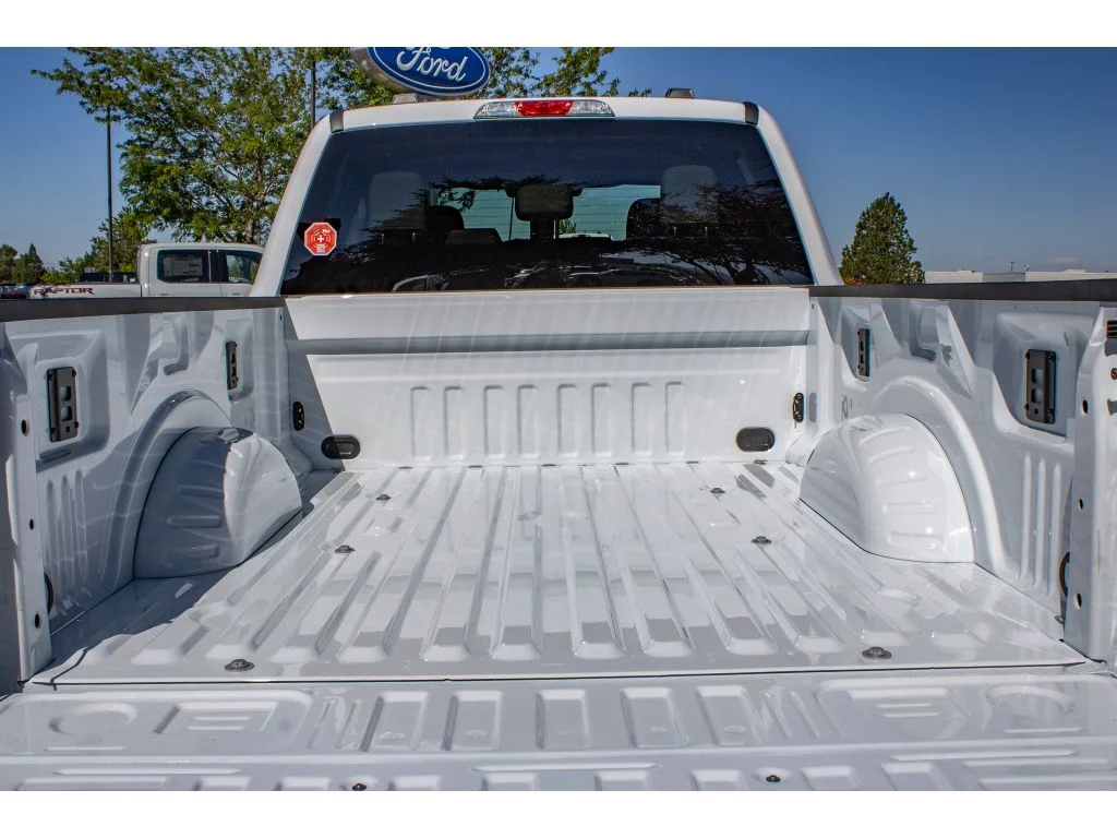 New 2026 OXFORD WHITE Ford XLT image 12