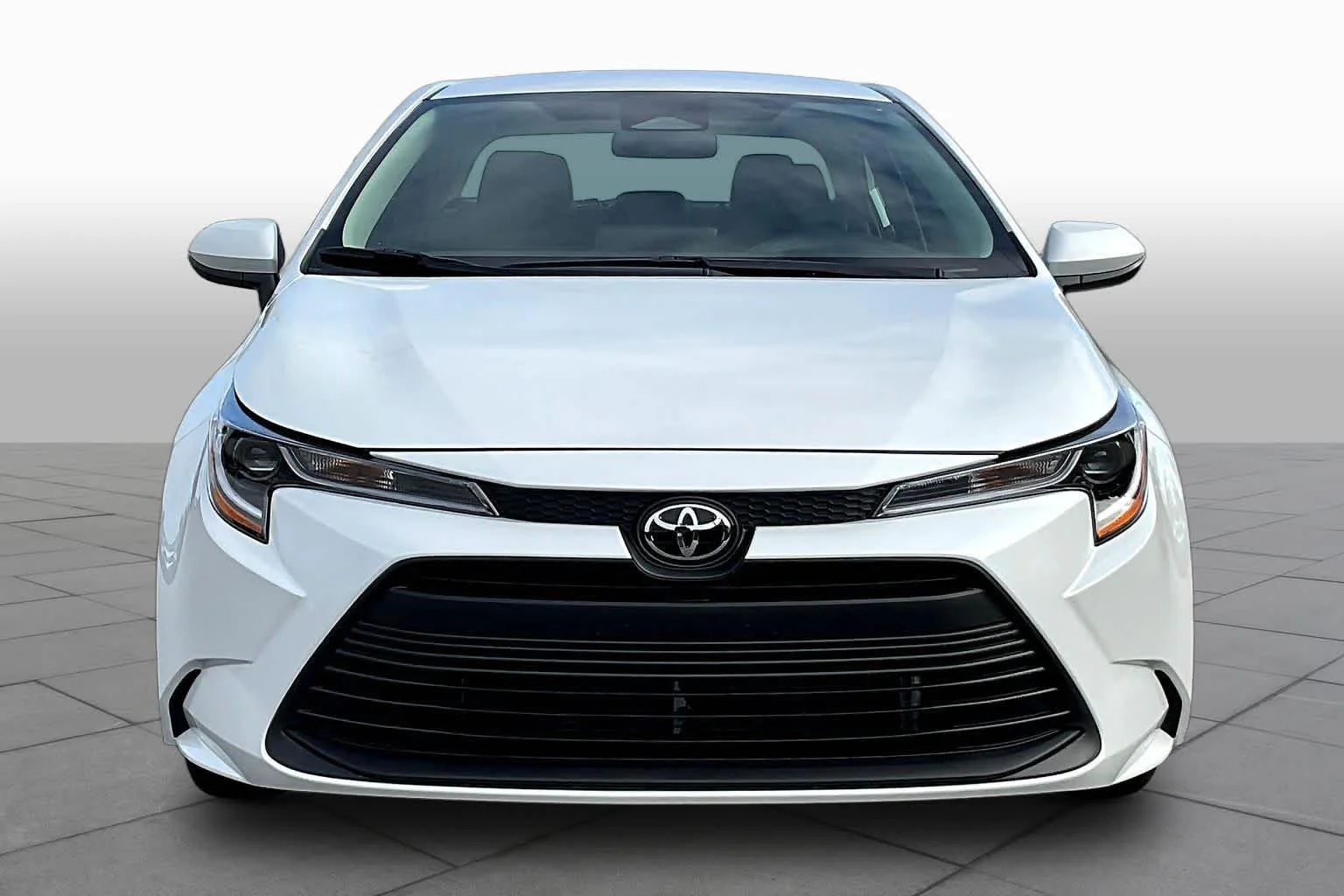 New 2027 Wind Chill Pearl Toyota LE image 3