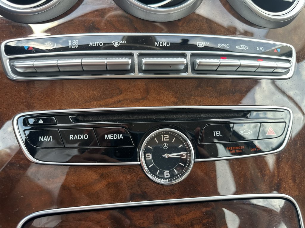 Used 2015 Steel Gray Metallic Mercedes-Benz Luxury image 25