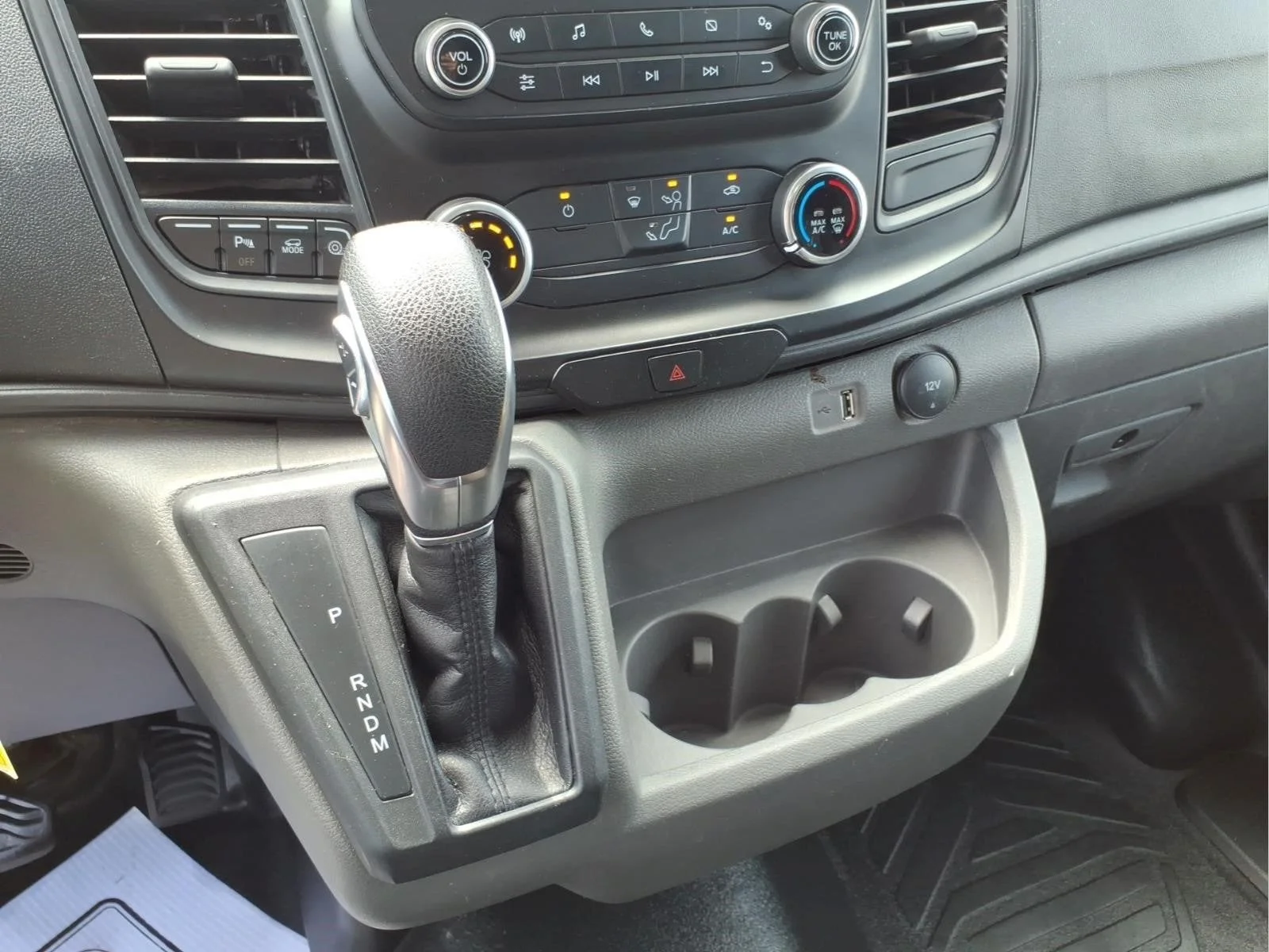 Used 2023 Oxford White Ford Base image 18