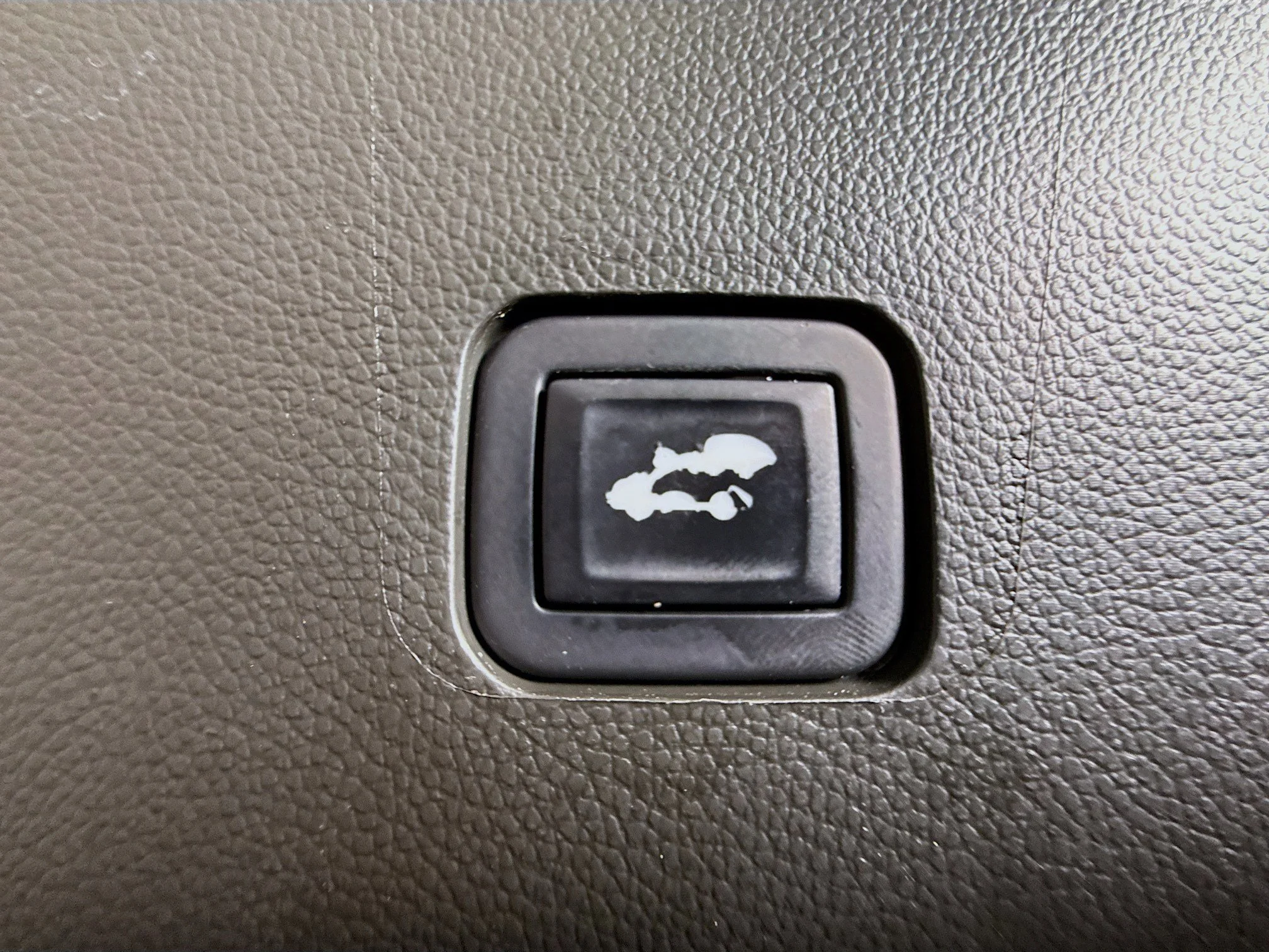 Used 2022 Mosaic Black Metallic Chevrolet RS image 40