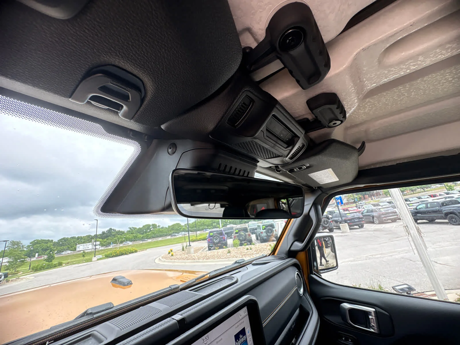 New 2026 Goldilocks Exterior Paint Jeep Sahara image 29