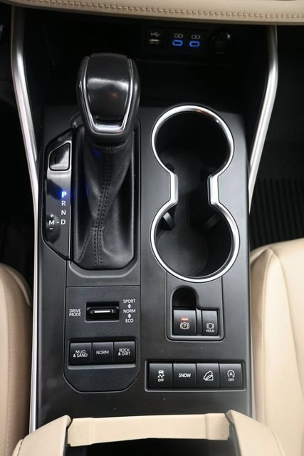 Used 2022 Ruby Flare Pearl Toyota XLE image 18