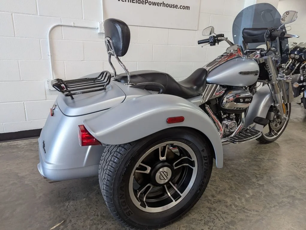 Certified Used 2020 Barracuda Silver Denim Harley-Davidson® FLRT - Freewheeler image 7