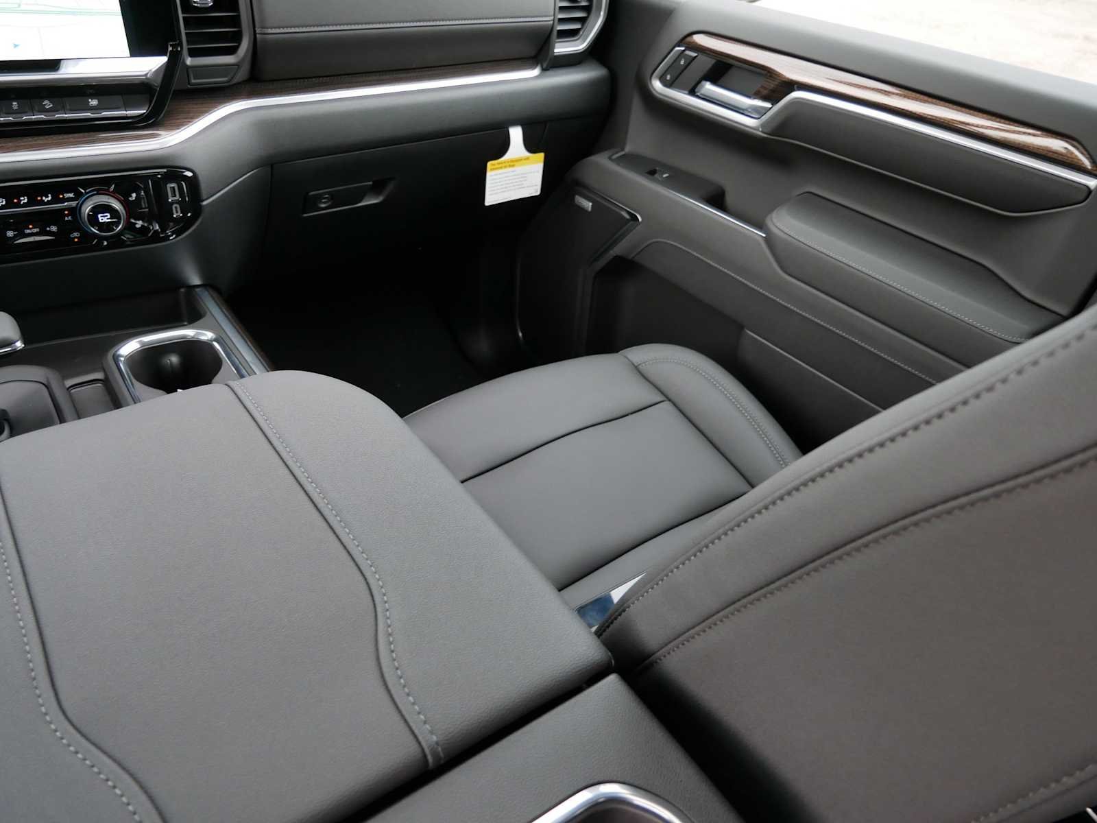 2026 Chevrolet Silverado 1500 RST - Photo 15