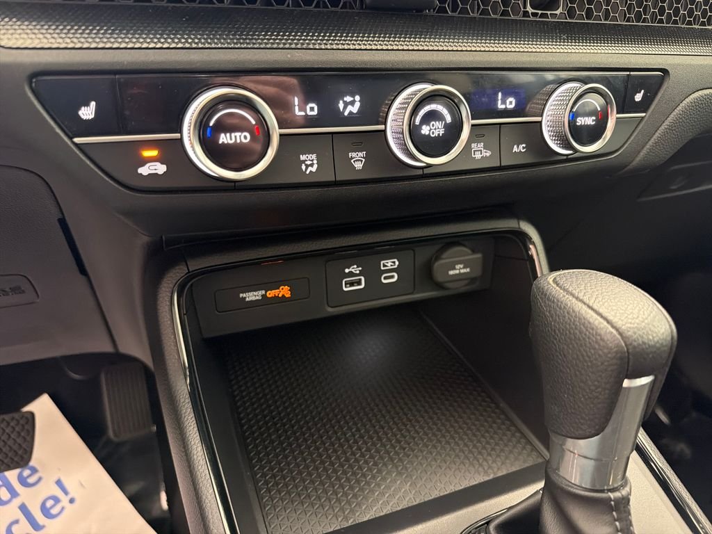 Used 2025  Honda EX image 23