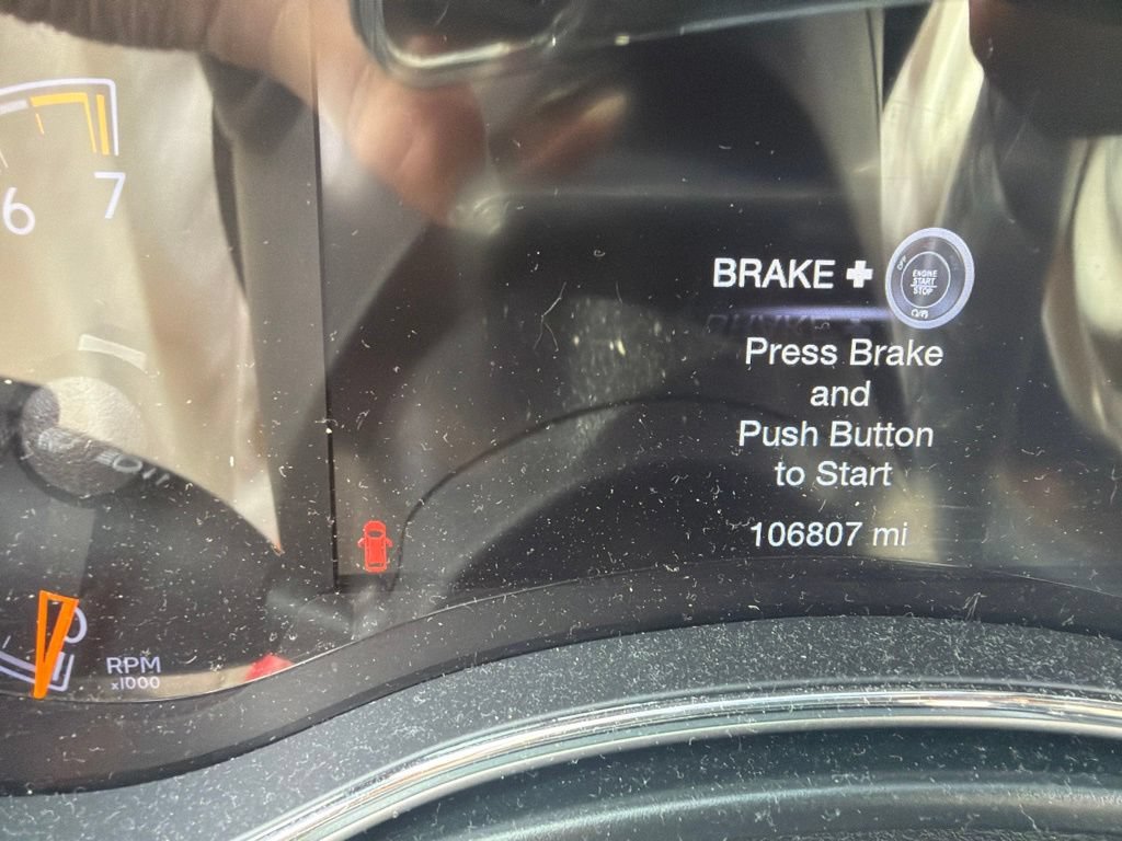 Used 2018 Gray Jeep Limited image 9