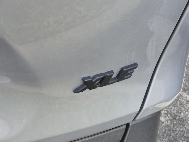 Used 2025 Silver Sky Metallic Toyota XLE Premium image 5