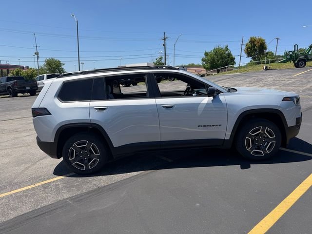New 2026 Silver Zynith Clear-Coat Exterior Paint Jeep Limited image 5