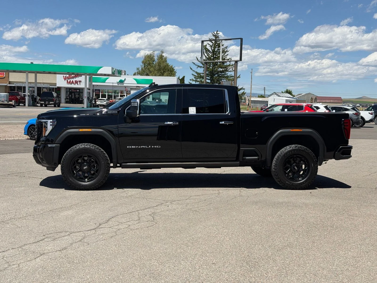 Used 2025 Black GMC Denali Ultimate image 11