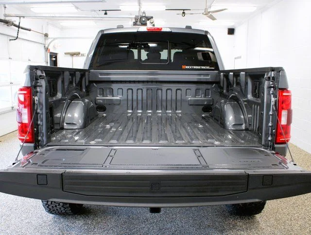 New 2023 Carbonized Gray Metallic Ford XLT image 7