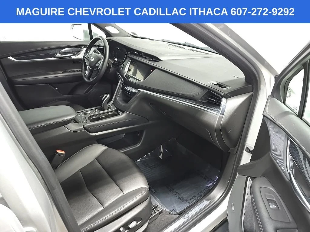 Used 2020 Silver Cadillac Premium Luxury image 16