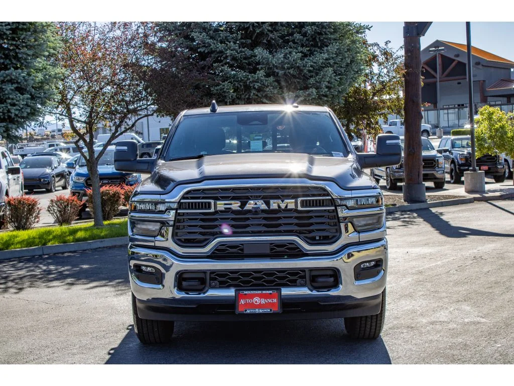 New 2026 Granite Crystal Metallic Clearcoat Ram Tradesman image 3