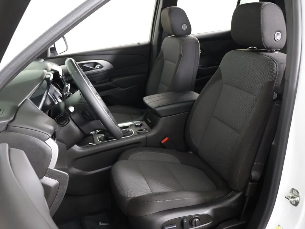 Used 2023 Summit White Chevrolet LT image 31