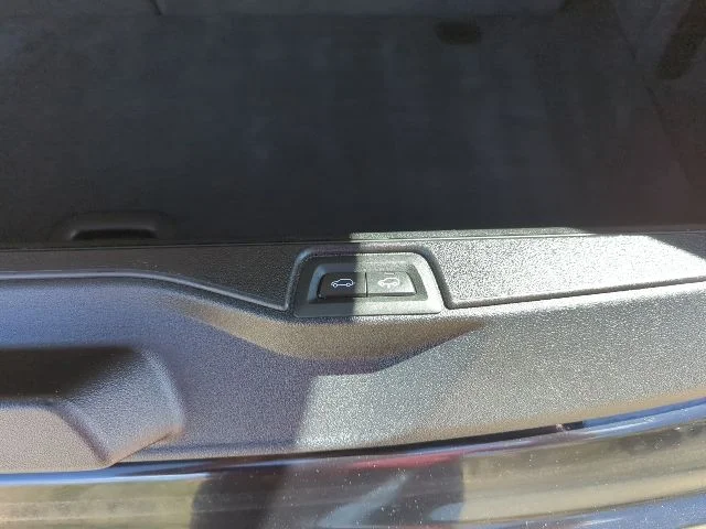 Used 2025 Black BMW xDrive40i image 27