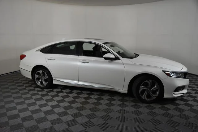 Used 2018  Honda EX-L image 4