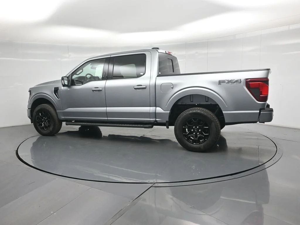 New 2026 Iconic Silver Metallic Ford XLT image 5