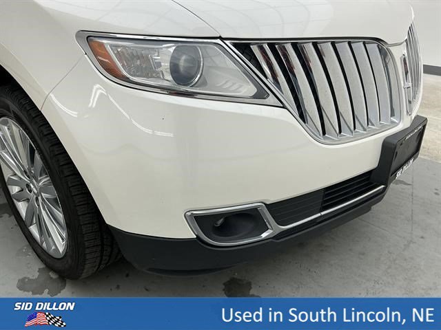 Used 2013 White Platinum Metallic Tri-Coat Lincoln AWD 4DR SUV image 26