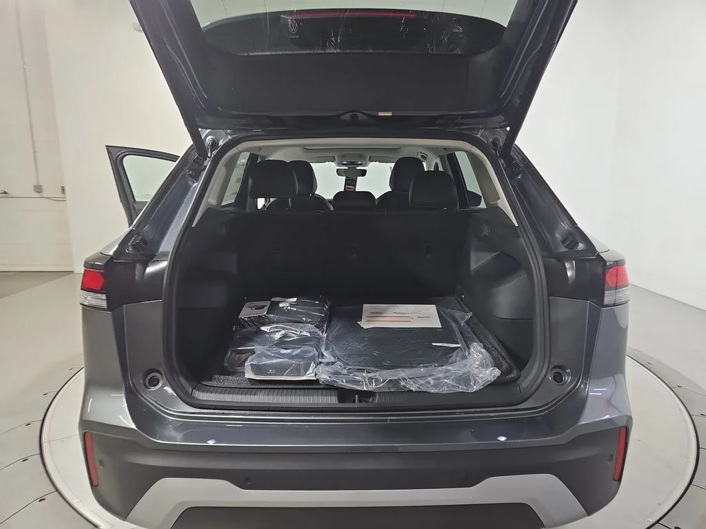 2026 Volkswagen Tiguan SE - Photo 21