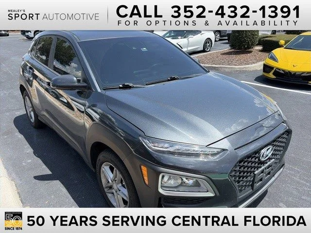 Used 2019 Gray Hyundai SE image 1