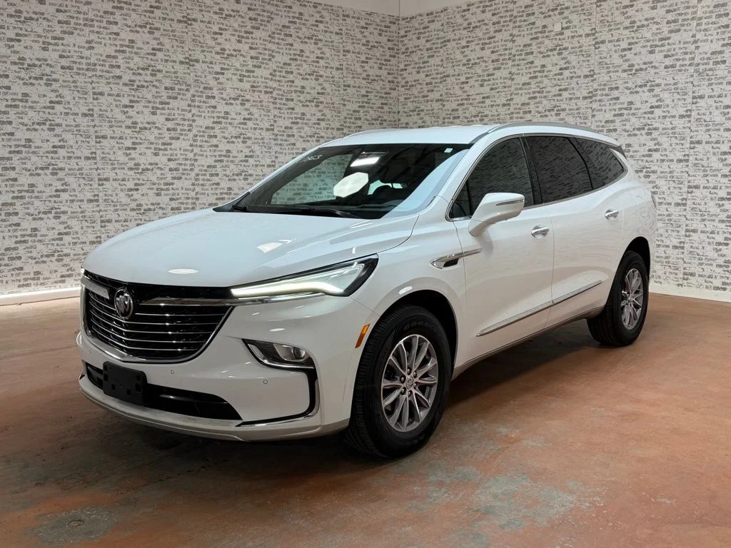 Used 2024 White Buick Premium Group image 3