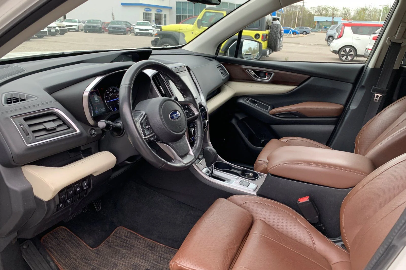 Used 2022 White Subaru Touring image 11